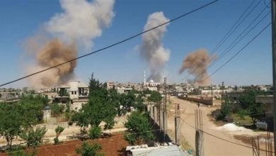 صورة قصف متبادل بين الجيش السوري والفصائل في إدلب
