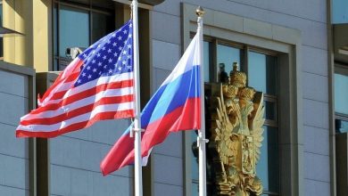 صورة سفارة موسكو في واشنطن تهاجم الوجود الأمريكي في سوريا