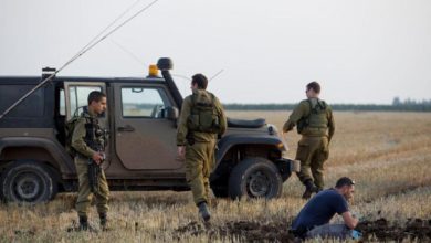 صورة الجيش الإسرائيلي يعتقل شخصين اجتازا الحدود من سوريا
