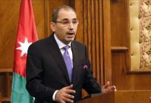 صورة وزير الخارجية الأردنية يدعو إلى “نهج تدريجي” لحل الصراع في سوريا
