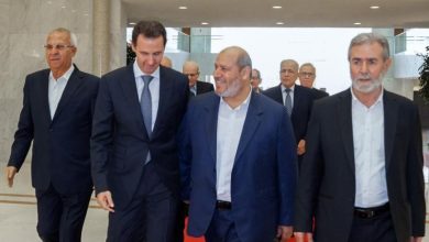 صورة “حماس” وفصائل فلسطينية تلتقي الرئيس السوري في دمشق